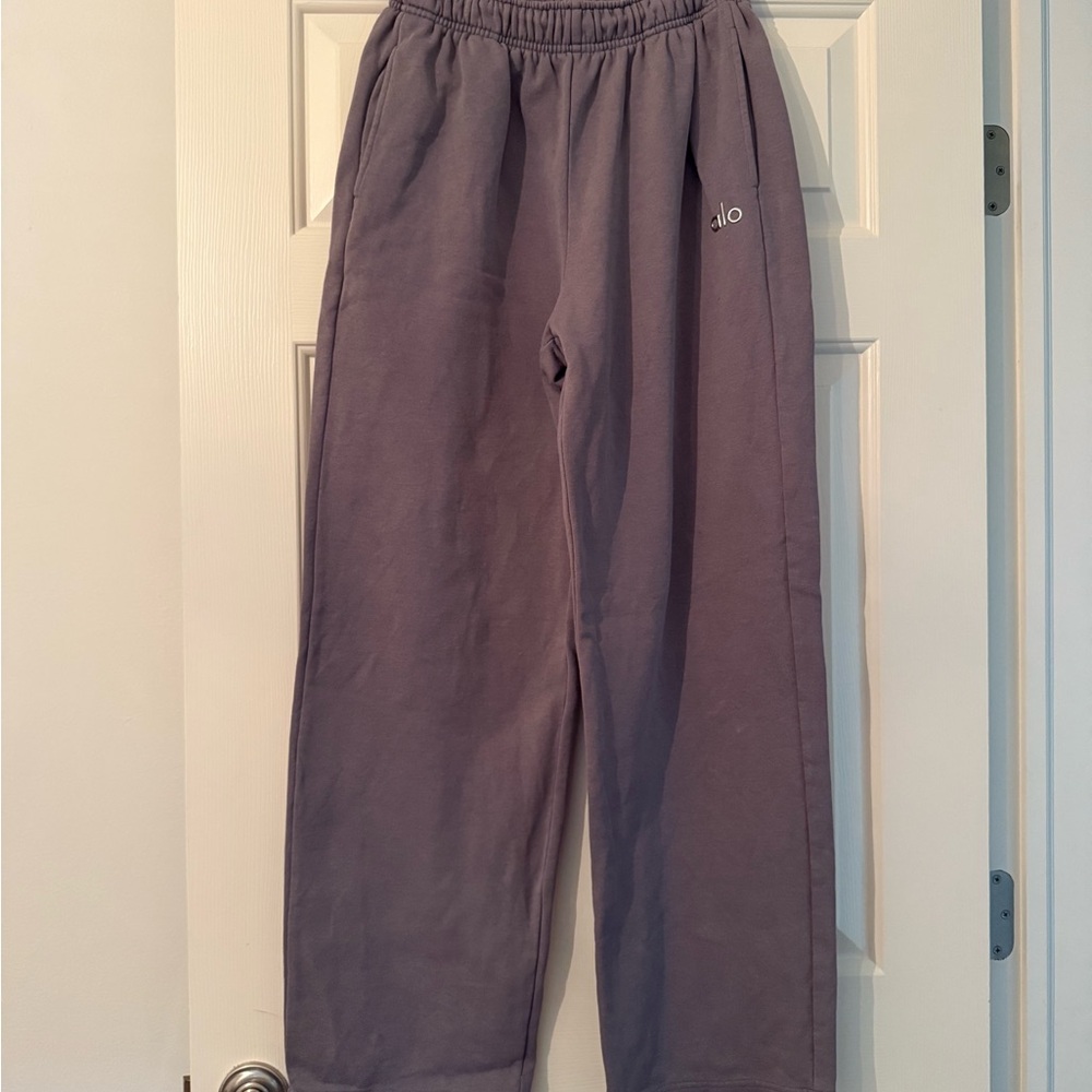 ALO Yoga Lavender Lounge Pants